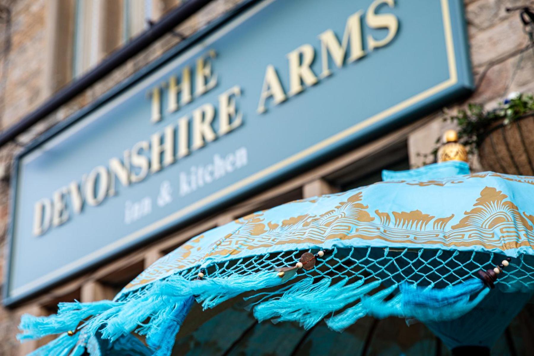 The Devonshire Arms Hotel Baslow Exterior foto